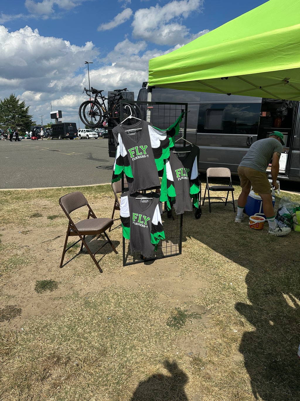 Flockers-T FLY Women's V-neck Tee